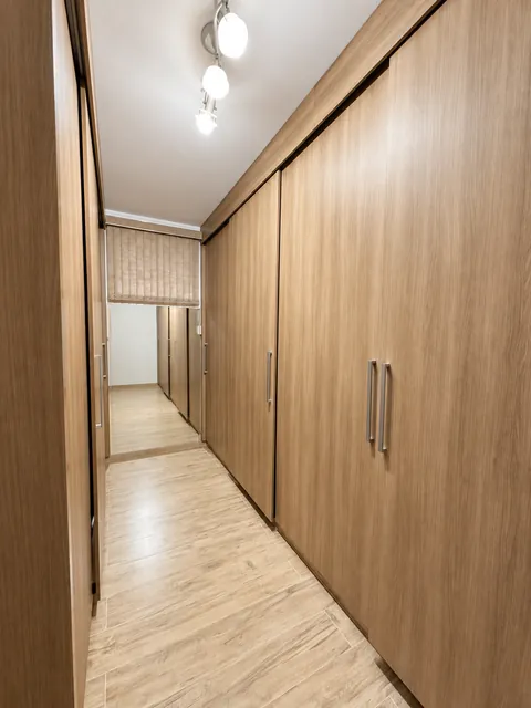 Closet da suíte master, casa à venda no Condomínio Magnólias I em Araraquara
