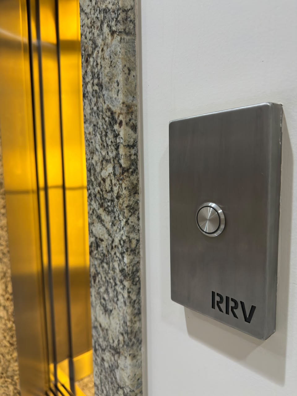 Elevador da casa no Condomínio Magnólias I em Araraquara, vista 3